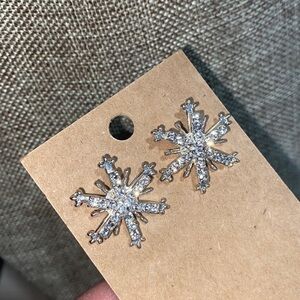 Snowflake‎ rhinestone earrings NEW